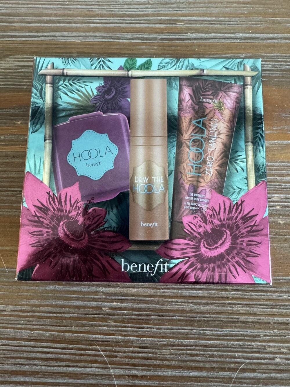 Benefit Cosmetics Hoola Bronzer Contour set “GET YOUR HOOLA ON” 3 Pc Kit ~New